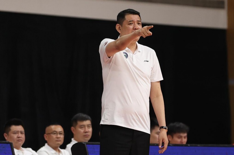 巩晓彬谈逍遥王称号：从来没有逍遥过 就是年复一年的训练和比赛